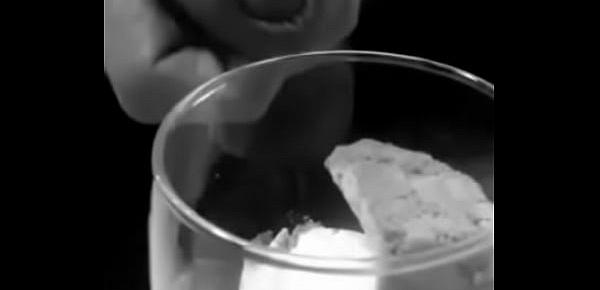  Rihannagp tomando sorvete com porra